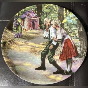 “ Hansel und Gretel” German collectible plate number 3243 L Bradex # 22-K46-2.3